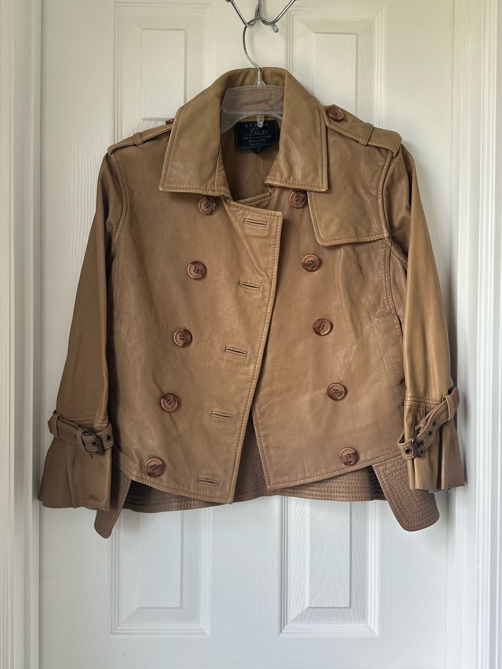 Women’s Double-Breasted Leather Trench Coat - Tan